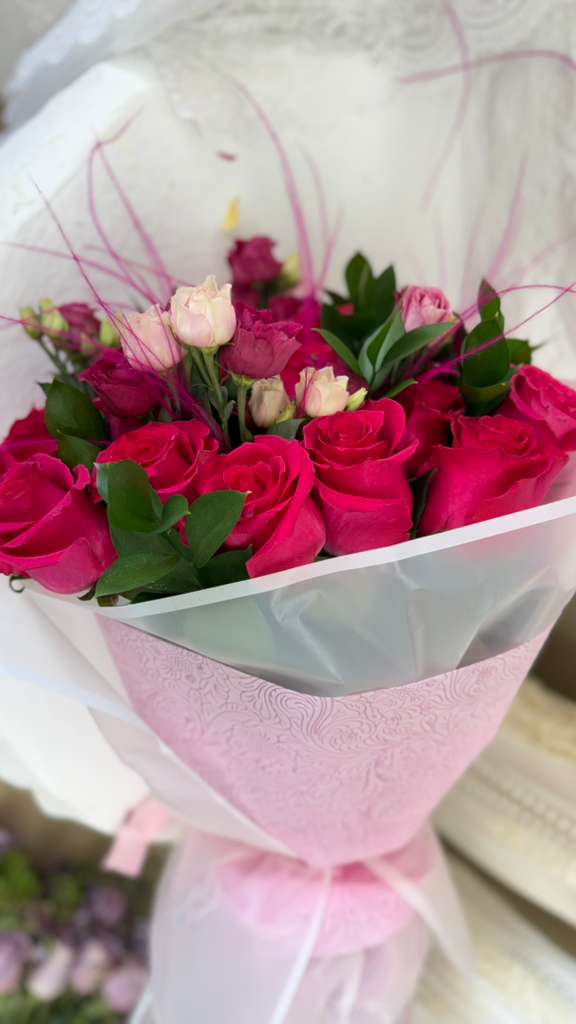 Hot Pink Roses - Bouquet - A&N Flowers LA