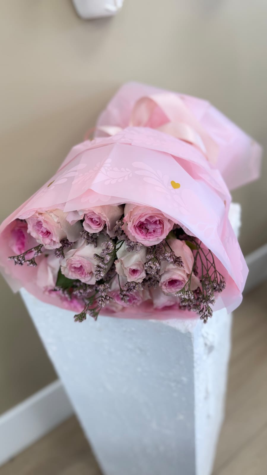 Pink Roses with Limonium - Bouquet - A&N Flowers LA