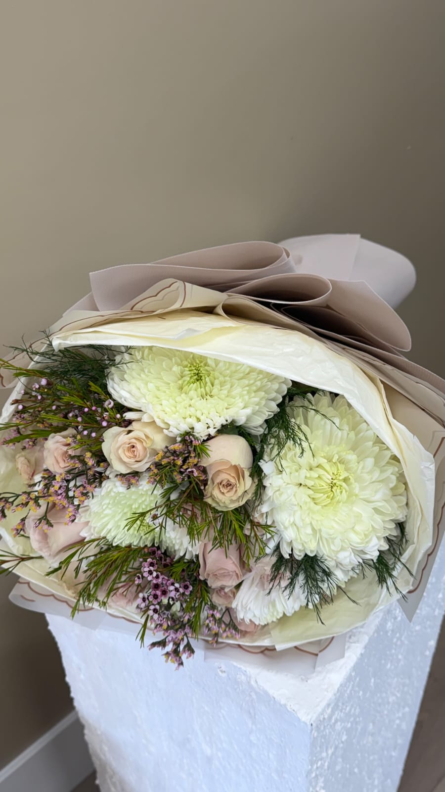 White Starter Bouquet with Chrysanthemums - Bouquet - A&N Flowers LA
