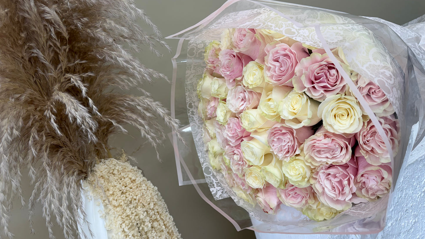 Soft Lace Rose Bouquet